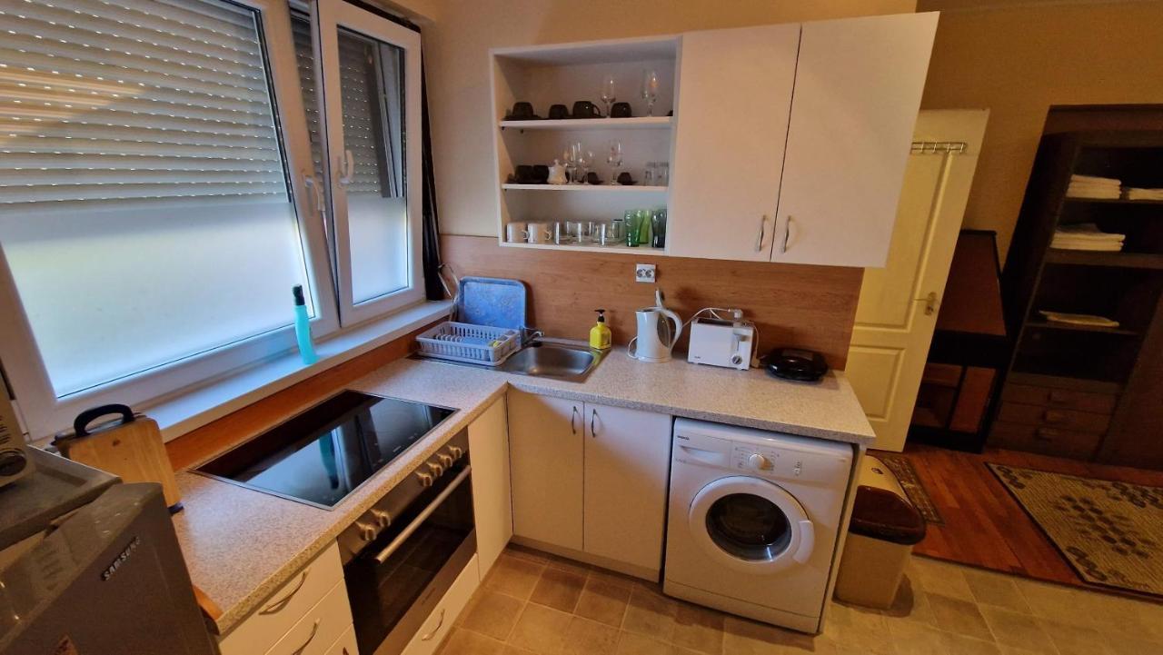 Friendly Apartment In The Suburb. Budapest Eksteriør bilde
