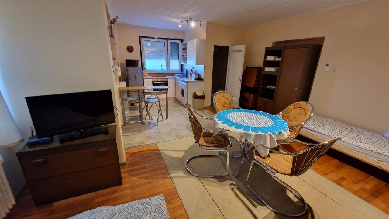 Friendly Apartment In The Suburb. Budapest Eksteriør bilde